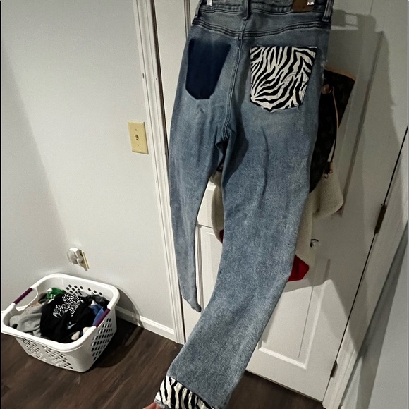 Custom Zebra Jeans American Eagle - Picture 2 of 3